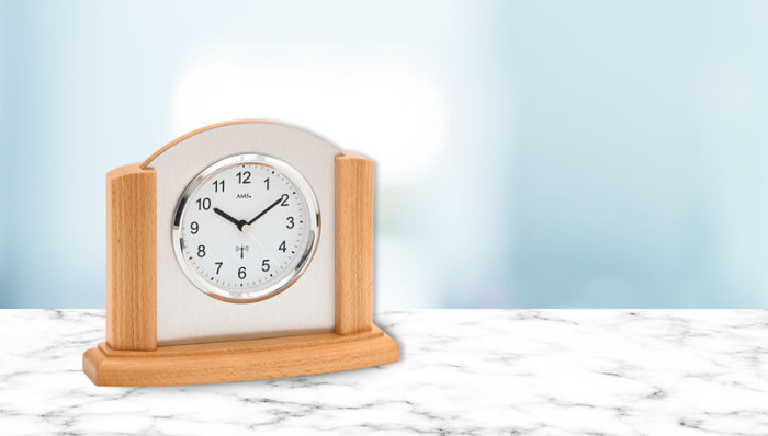 Petite horloge de bureau moderne, horloge de bureau en chiffre